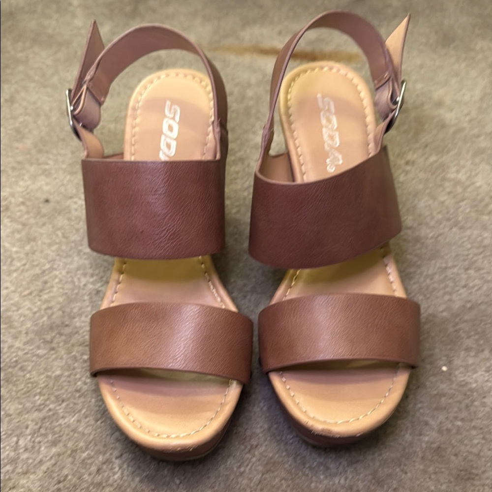Soda Brown Minimalist Sandals with Slip-On Design